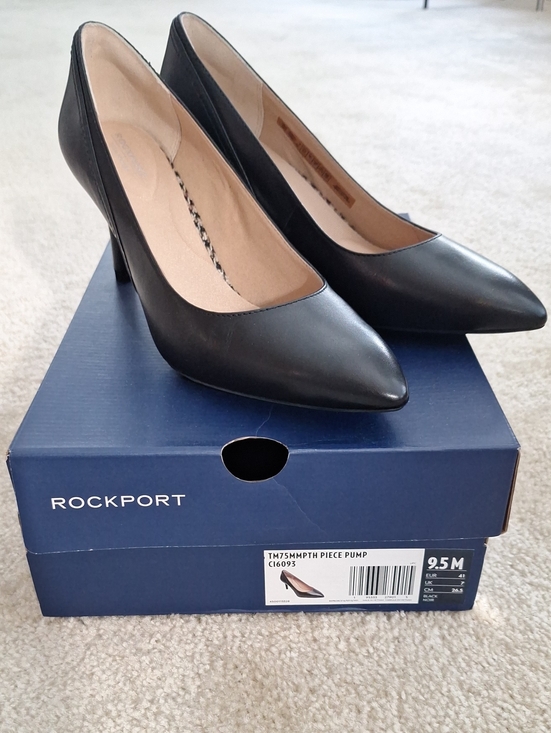 Rockport Shoes - Rockport Black Leather Pointed-Toe Pumps NIB 9.5M